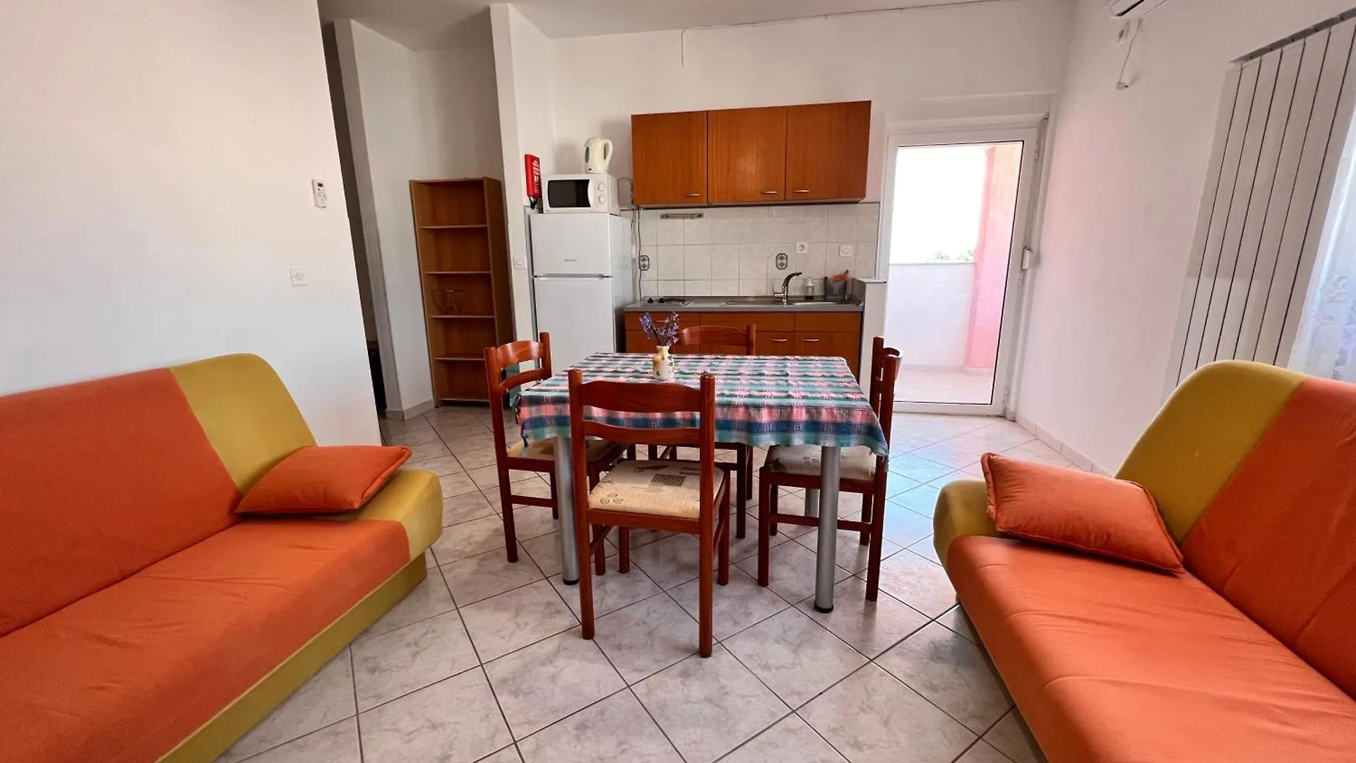 Apartmani Dorana فرسي شقة