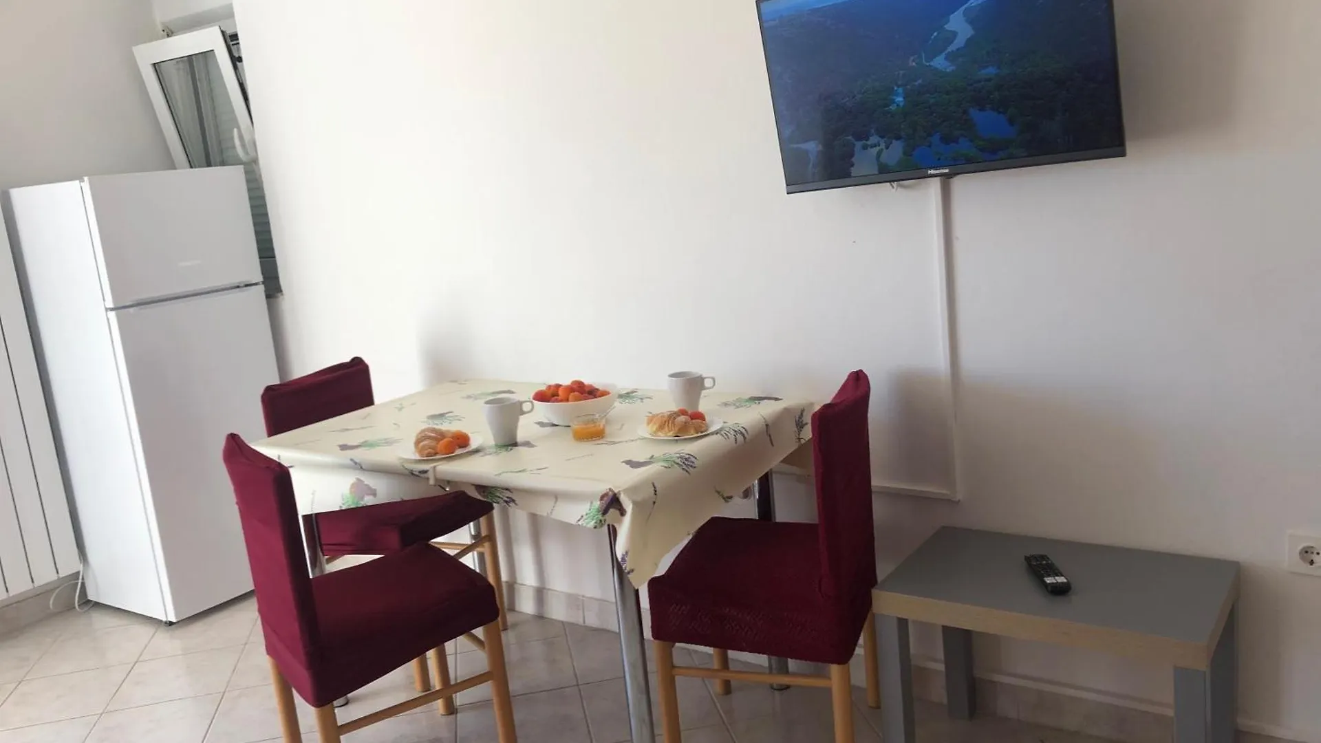 Apartmani Dorana فرسي 0*,