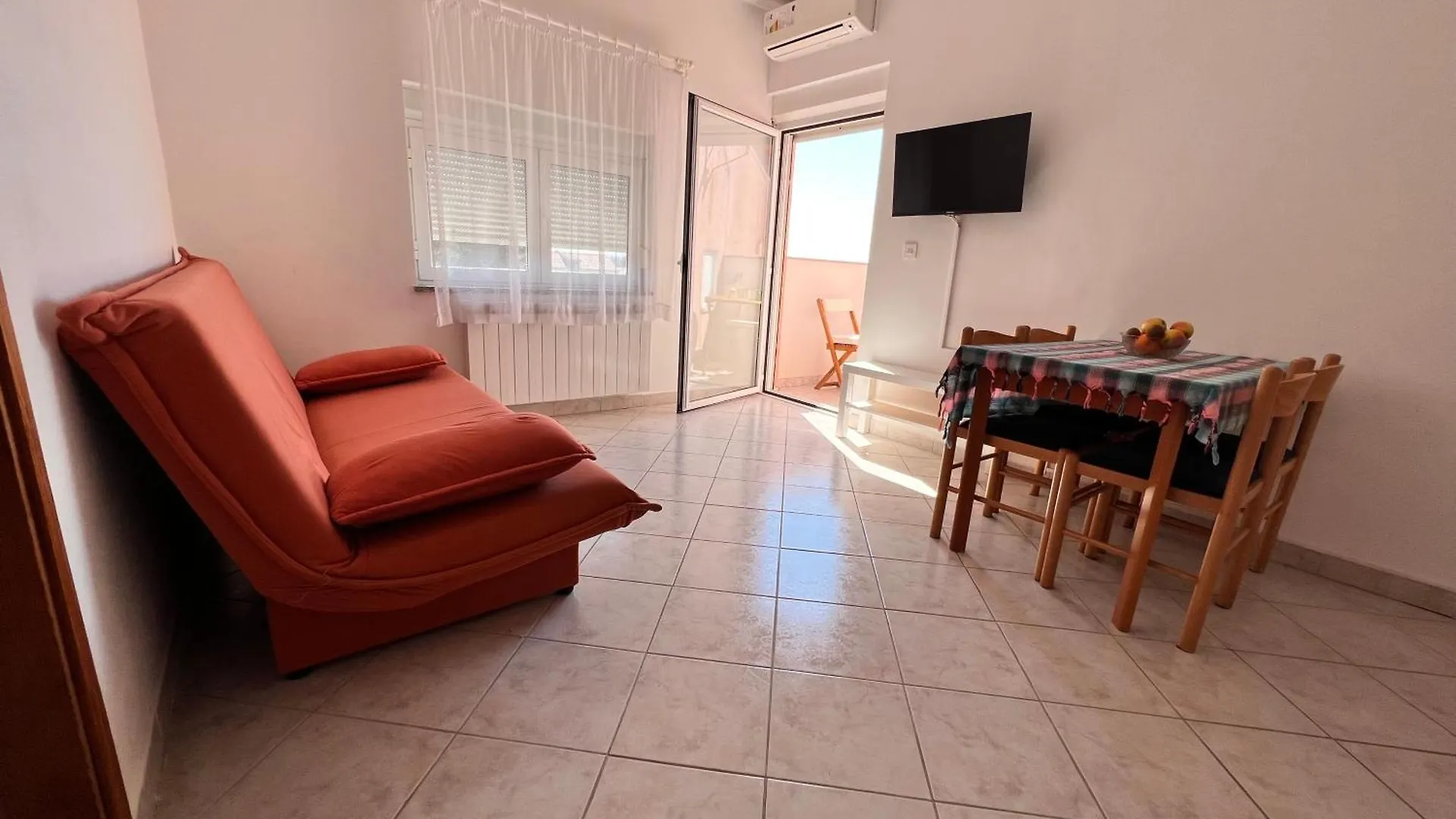 Apartmani Dorana فرسي شقة