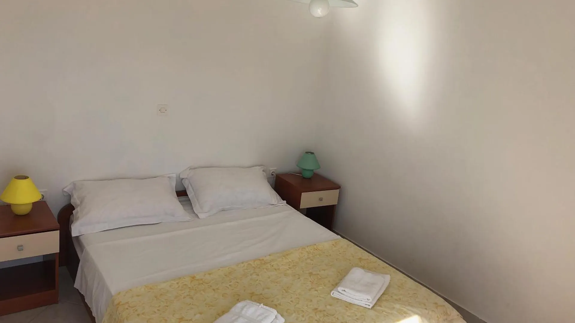 شقة Apartmani Dorana فرسي