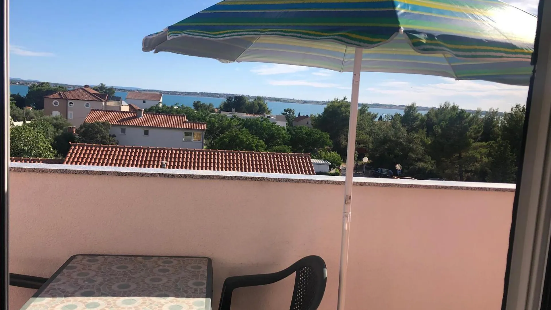 Apartmani Dorana فرسي شقة