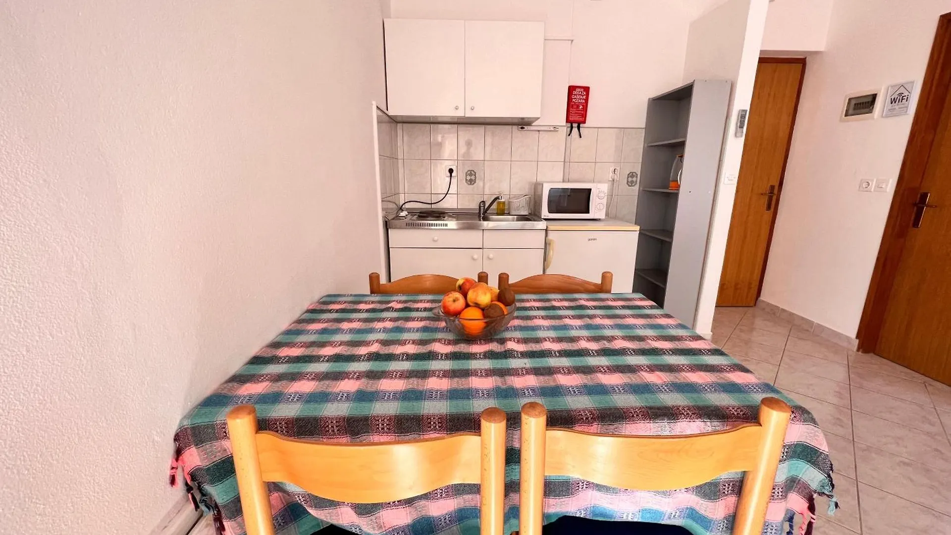 Apartmani Dorana فرسي 0*,